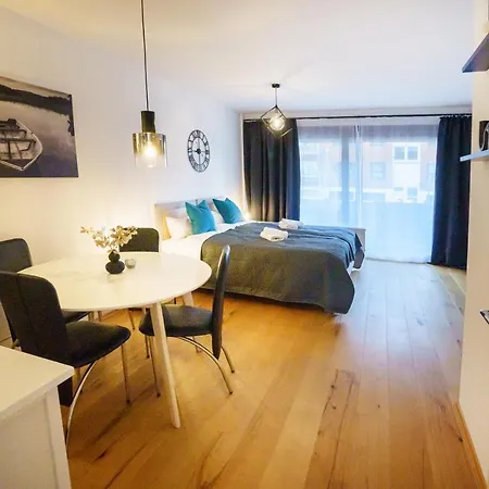 Immostay #3 - Mit Grossem Balkon, Parkplatz & Wlan- Naehe Zentrum * Bremen