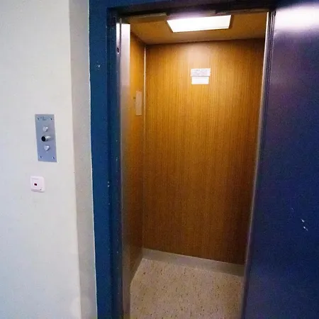 Immostay #3 - Mit Grossem Balkon, Parkplatz & Wlan- Naehe Zentrum Bremen