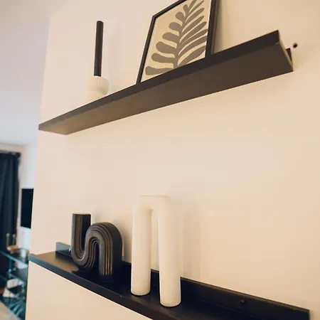 Apartment Immostay #3 - Mit Grossem Balkon, Parkplatz & Wlan- Naehe Zentrum *