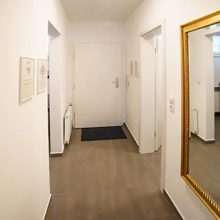 Апартаменты Immostay #3 - Mit Grossem Balkon, Parkplatz & Wlan- Naehe Zentrum Бремен