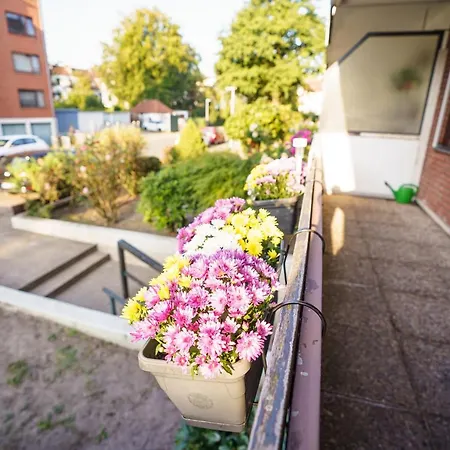 Immostay #3 - Mit Grossem Balkon, Parkplatz & Wlan- Naehe Zentrum Apartment