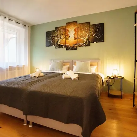 Apartment Immostay #3 - Mit Grossem Balkon, Parkplatz & Wlan- Naehe Zentrum