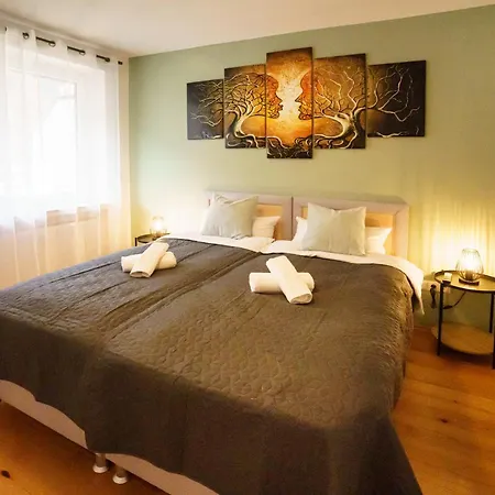 Immostay #3 - Mit Grossem Balkon, Parkplatz & Wlan- Naehe Zentrum Апартаменты