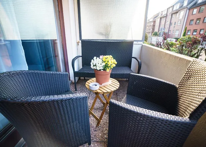 Immostay #3 - Mit Grossem Balkon, Parkplatz & Wlan- Naehe Zentrum * 不莱梅