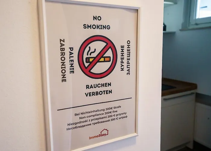 Immostay #3 - Mit Grossem Balkon, Parkplatz & Wlan- Naehe Zentrum Lägenhet Bremen