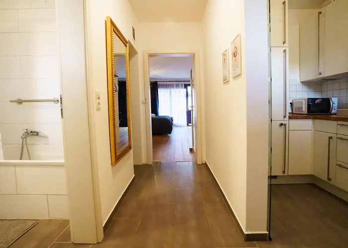 Immostay #3 - Mit Grossem Balkon, Parkplatz & Wlan- Naehe Zentrum * Bremen