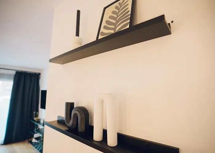 Lägenhet Immostay #3 - Mit Grossem Balkon, Parkplatz & Wlan- Naehe Zentrum *