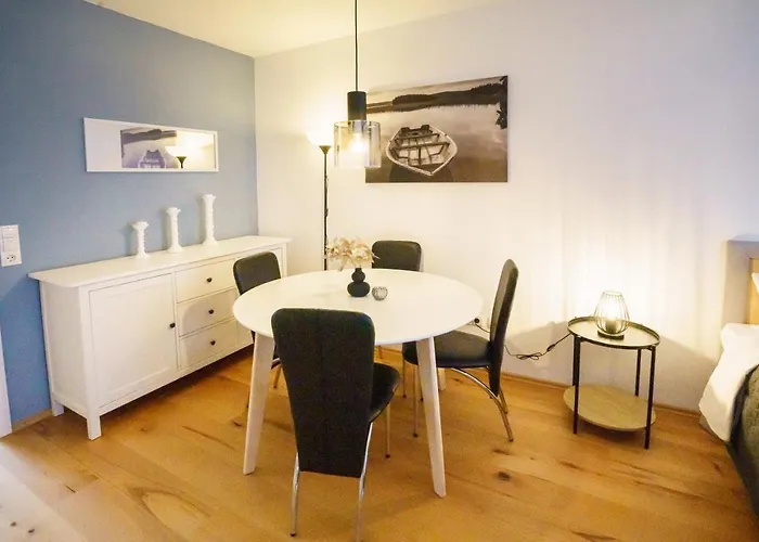 Immostay #3 - Mit Grossem Balkon, Parkplatz & Wlan- Naehe Zentrum *