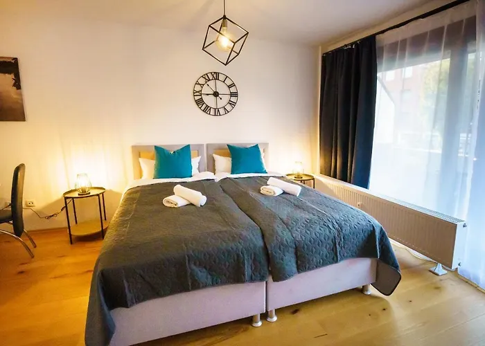 Immostay #3 - Mit Grossem Balkon, Parkplatz & Wlan- Naehe Zentrum * Bremen